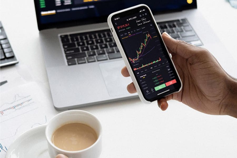Man looking at Franc investment growth